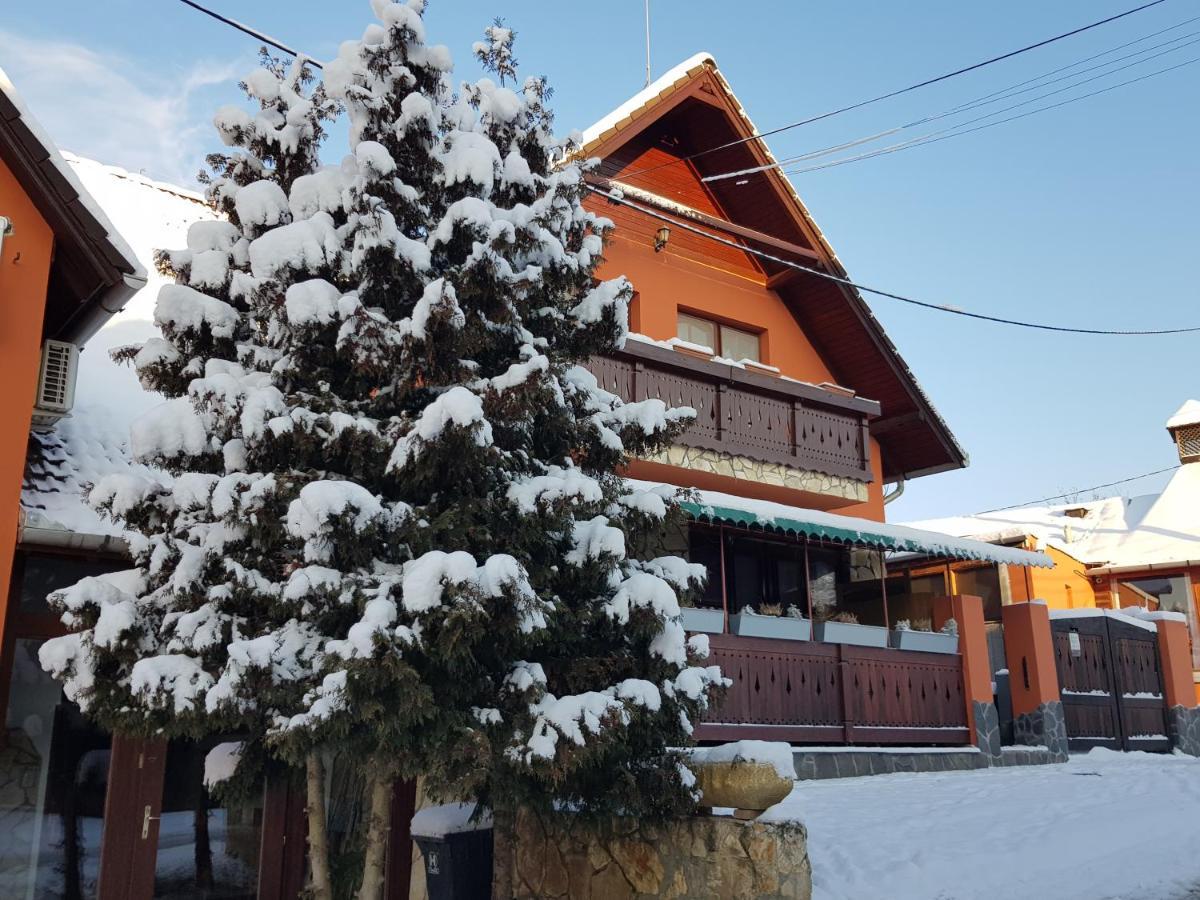 Legányi Apartmanház Eger Exterior foto