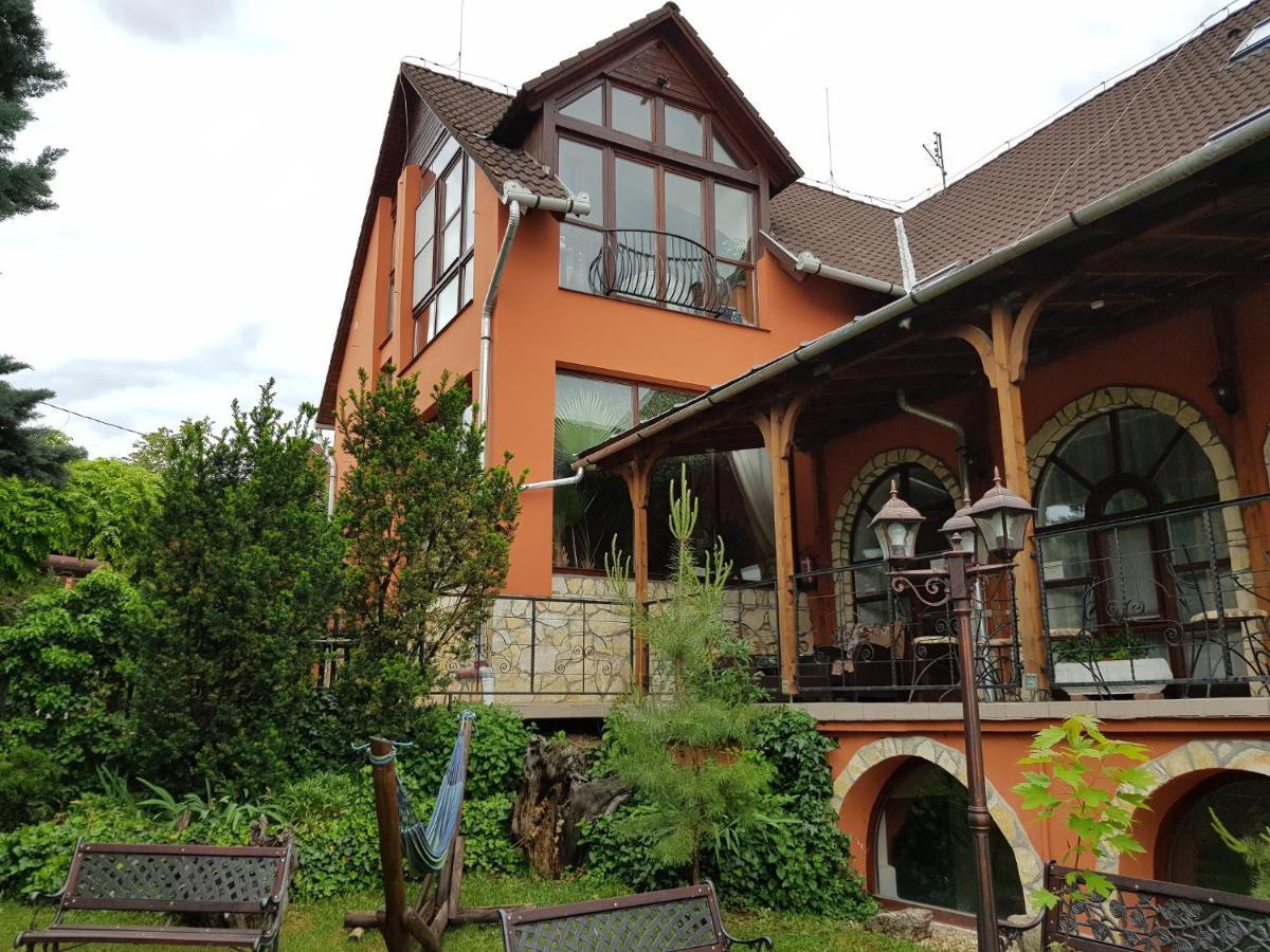 Legányi Apartmanház Eger Exterior foto