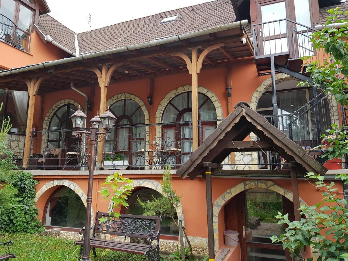 Legányi Apartmanház Eger Exterior foto